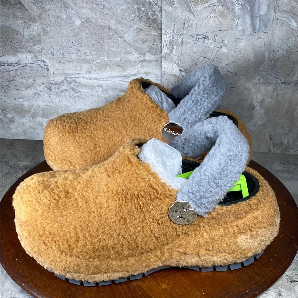 NWT Crocs x Lil Nas X Women’s Size 10 Mega Crush 'Brown Sherpa’ Clogs